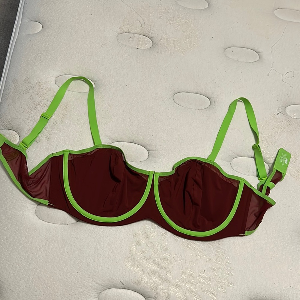 Parade Bra 38DDD